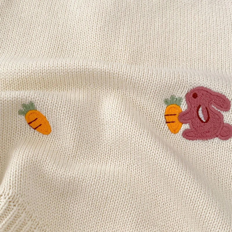 Ropa de otoño para bebé de 0 a 3 años, suéter de punto con correa de hombro bordada, conejo y rábano, novedad