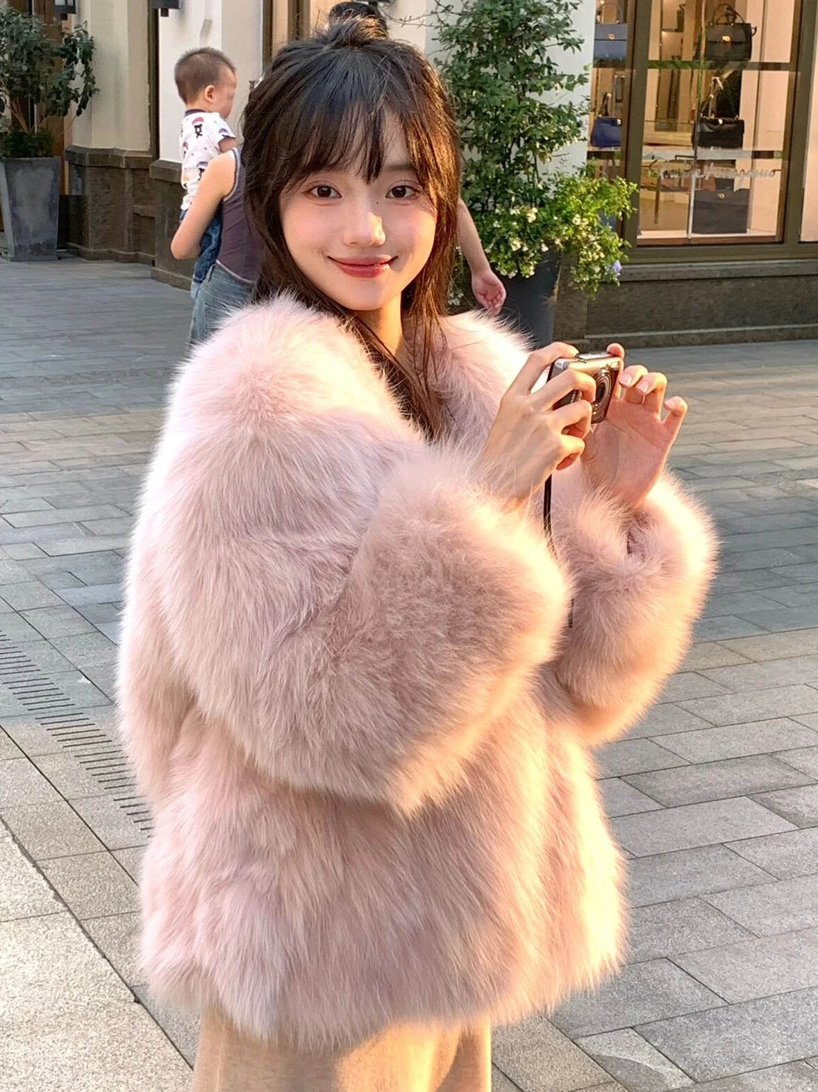 

2025 New Premium ort Thiened Warmth Women's Pink Fur Coat New Sle Korean Version Long Sve Stand Fit Winter Trend