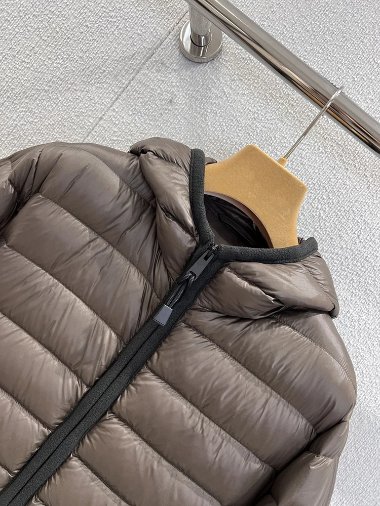 SVORYXIU Zima 2025 Nowy styl Casualowa kurtka puchowa damska z kapturem, zapinana na zamek, w paski, ciepła