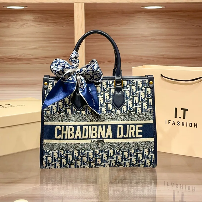 vintage-luxury-diaper-bag-for-women-designer-crossbody-bag-elegant-leather-handbag-minimalist-chic-large-capacity-tote