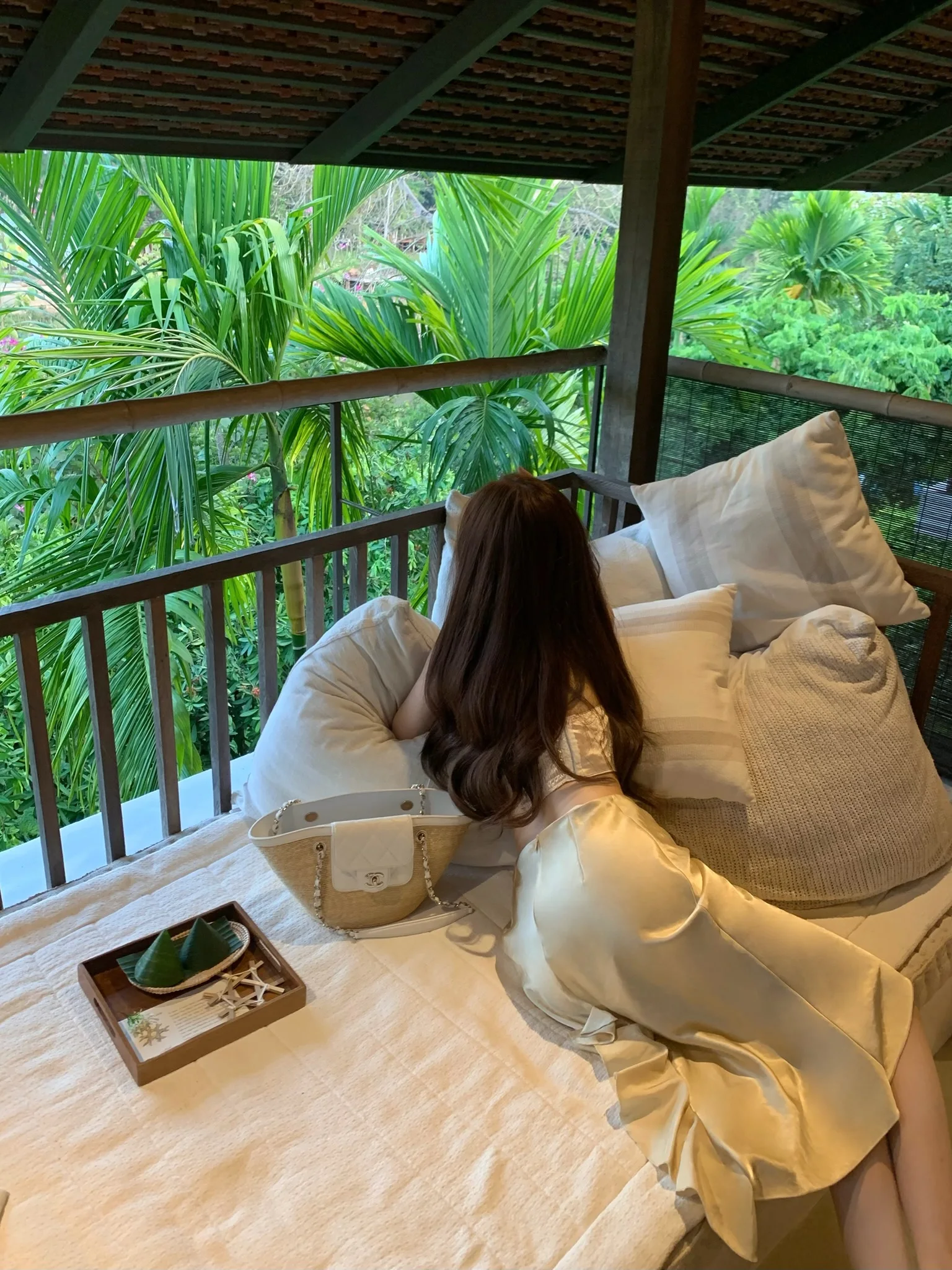 

Элегантная глянцевая атласная юбка-карандаш с завышенной талией для женщин, с дизайном из фатина и эффектом «рыбий хвост», А-силуэт