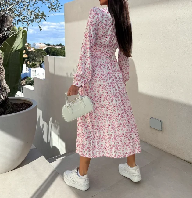 Autumn Fashion Casual V-Neck Button Long Sleeved Floral Pleated Waist Dress Romantic Countryside Style Casual Dress for Women