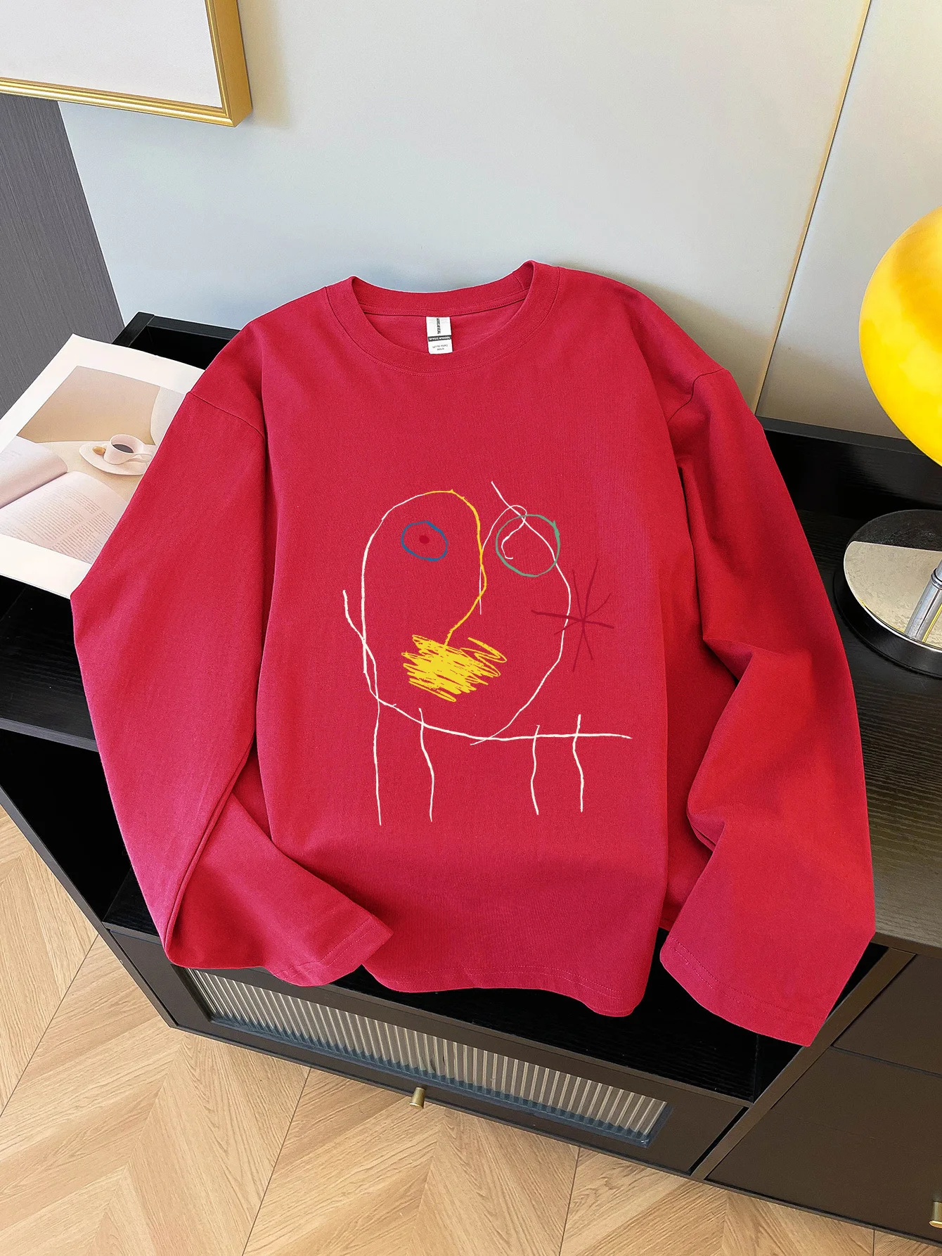 ノベルティ＆風変わりなプリントが施された長袖Tシャツ - カジュアルなラウンドネックの冬秋トップス、ランダムでユニークなパターン