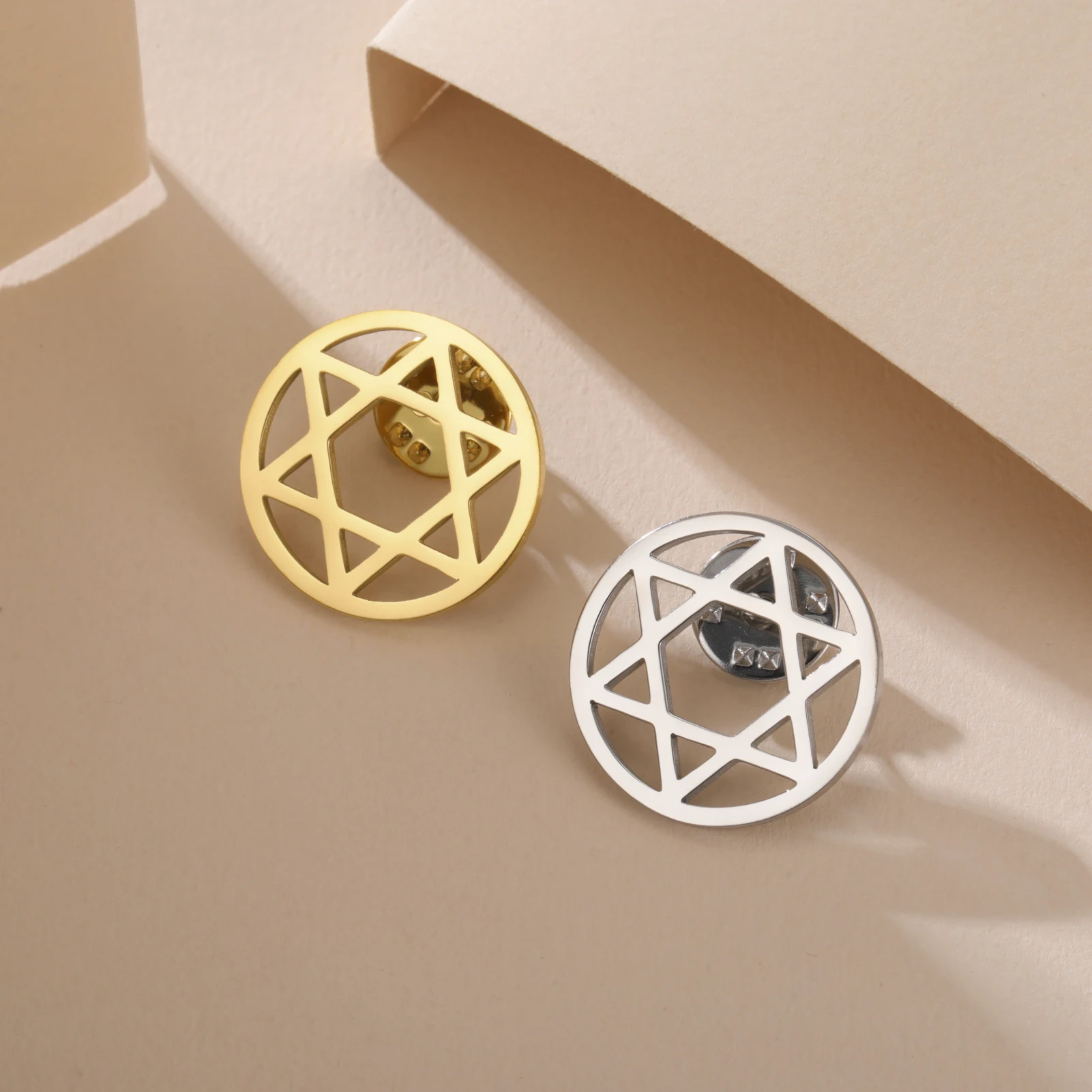Davidstern Runde Anstecknadel Brosche Edelstahl Hexagramm Reversnadel für Damen und Herren Vintage Anzug-Accessoire Jüdischer Schmuck Geschenk