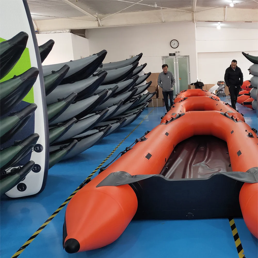 Nuova gommone gonfiabile da pesca in PVC/iperione, gommone dal design personalizzato certificato CE con accessori