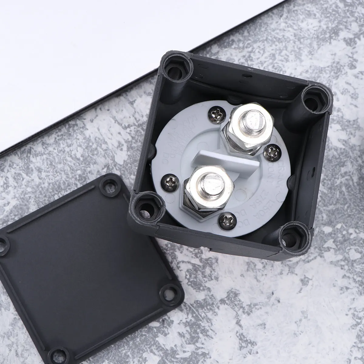 

275A Power Cut Off Switch Battery Disconnect Isolator 1250A Peak Current Suitable for Car Boat Van Truck Rv Motorcycle