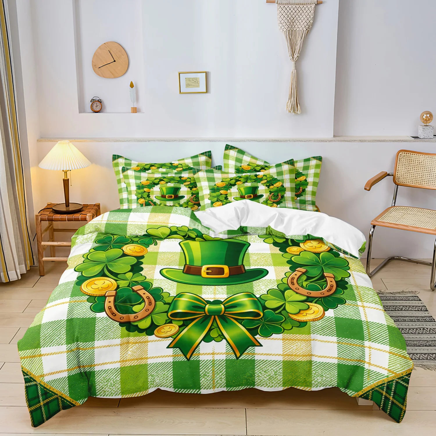  ﻿ 3Pcs Green Plaid Wreath Print Duvet Cover Set, Leprechaun Hat, Gold Coins and Lucky Horseshoe Print Bedding