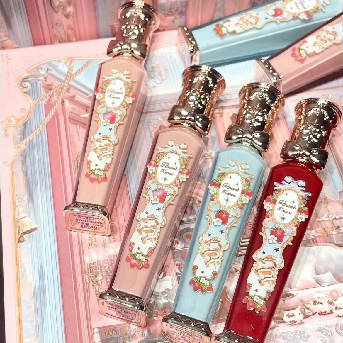 Flower Knows Strawberry Rococo Series Cloud Lip Cream Lipsticks Beauty Glazed Mirror Lip Gloss Delicate Lipstick 3.5g