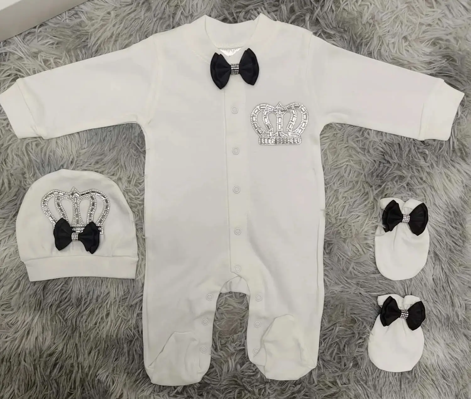 Newborn Baby White Footed Romper 3Pcs Organic Cotton Rhinestone Crown Bow Long Sleeve for Photoshoot Baby Shower Gift Safe Snaps