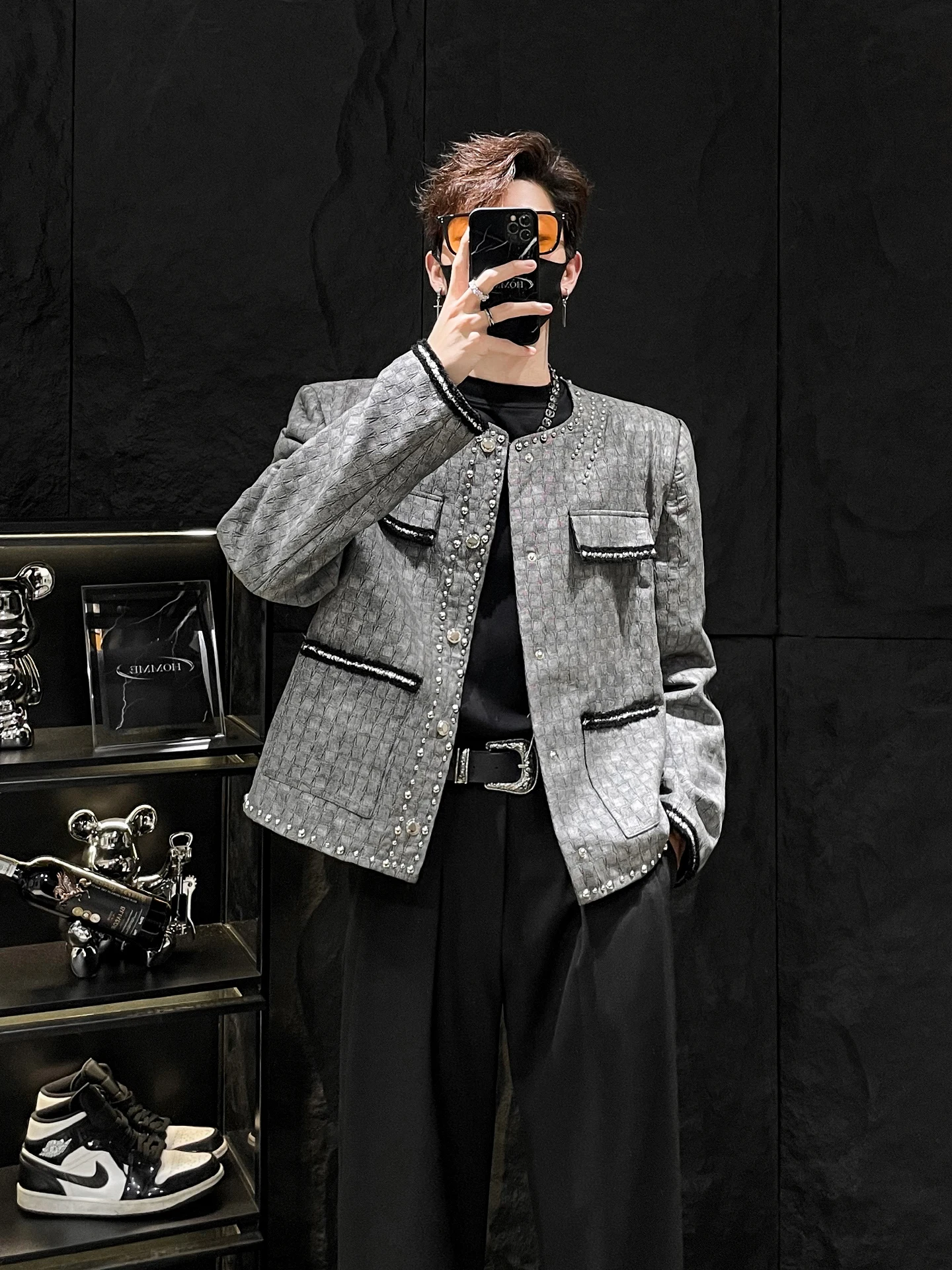 

No Limit Mirror HOMME Men's ort Quilted oulder Padded Jaet with Rivets Square Plaid Design Faionable Autumn Outerwear