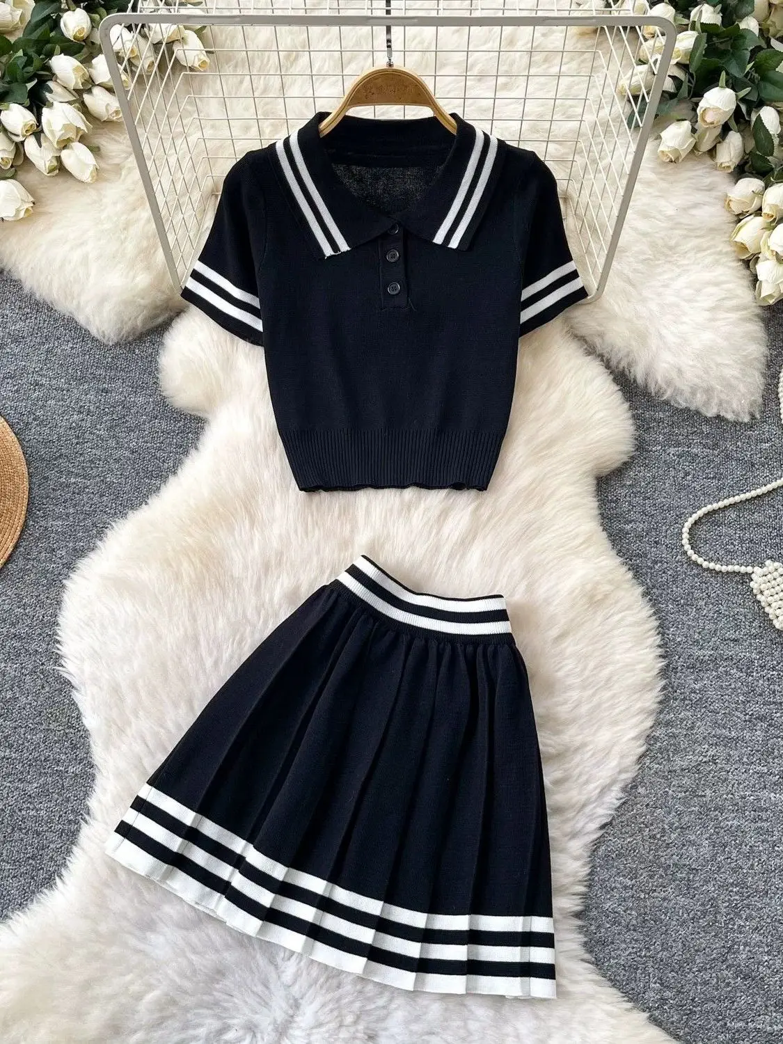 Elegant  Neck Knitted Two-Piece Set Women's Slim Fit Summer Top Skirt Stripe Pattern College Style Contrast Color Design