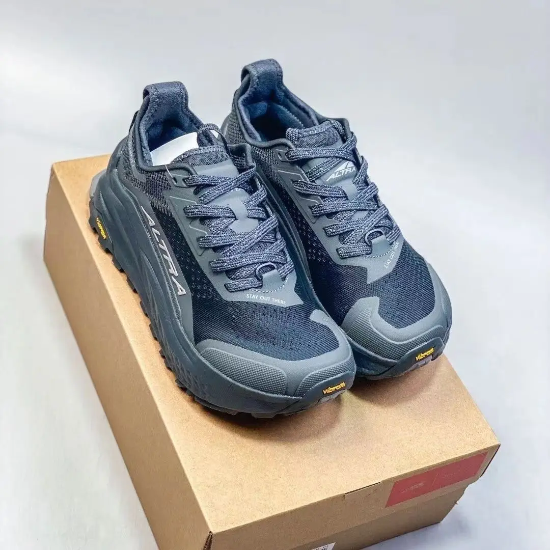 

2025 Hot summer essential breathable lightweight wearable unisex running shoes professional sports shoes Very good