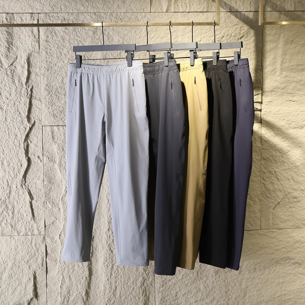 

Весенне-летние новые мужские городские уличные ветрозащитные и водонепроницаемые спортивные быстросохнущие эластичные шоковые брюки