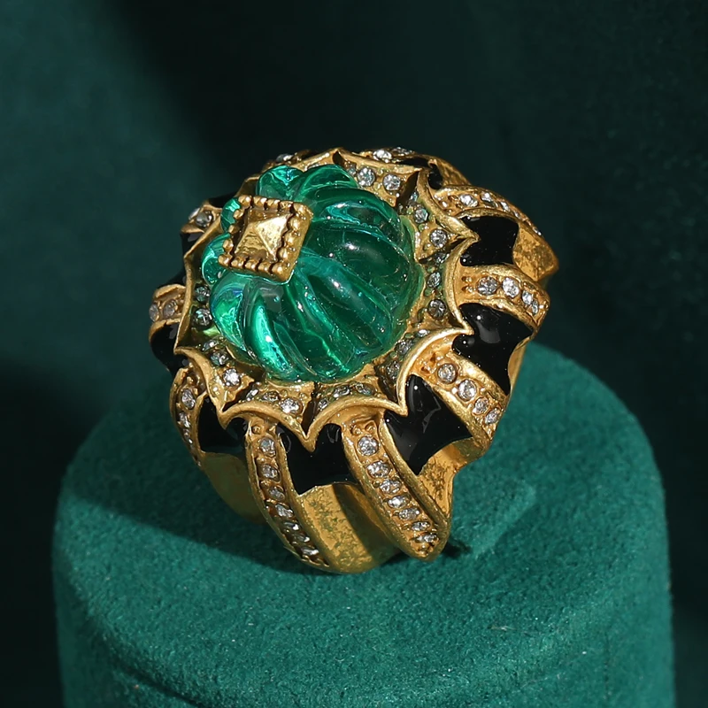 Vintage Green Pumpkin Rhinestone Ring - Gold Tone Glass Jewelry