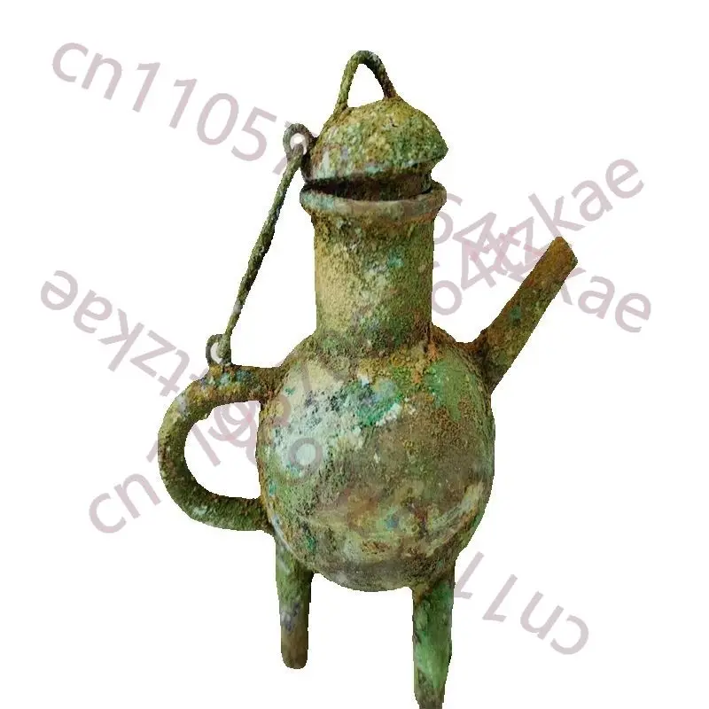 

Chinese Collectibles from rural,An old imperial Bronze flagon Be unearthed Utensils