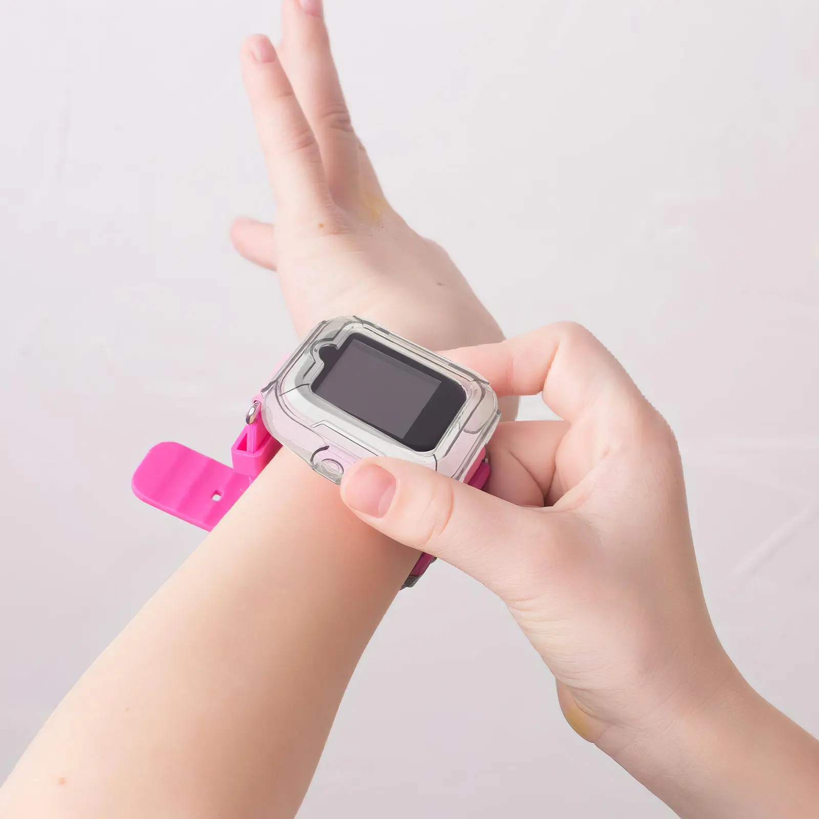 

Защитный чехол для детских часов из ТПУ, дизайн с полузакрытой задней панелью, легкий и прочный бампер, точные вырезы для умных часов