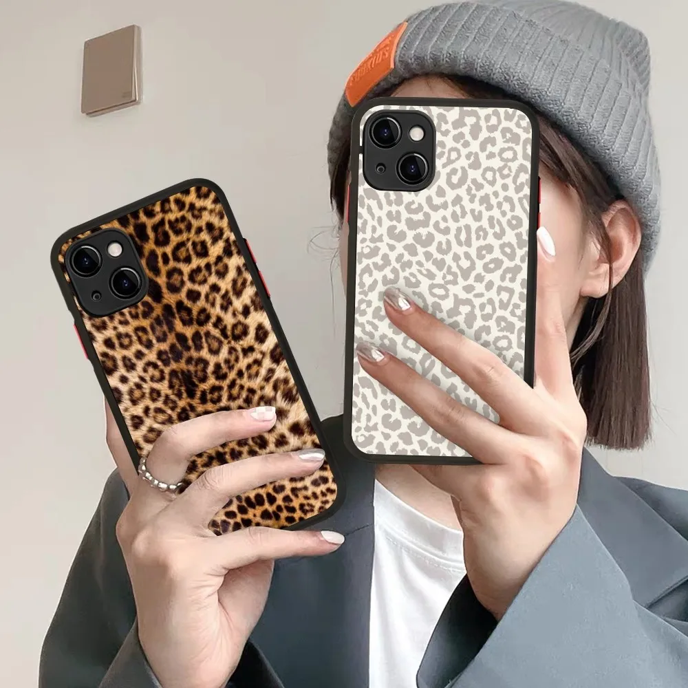 Leopard Print Panther Phone Case For IPhone 14 11 12 13 Mini Pro Max 8 7 Plus X XR XS MAX Translucent Matte Cover