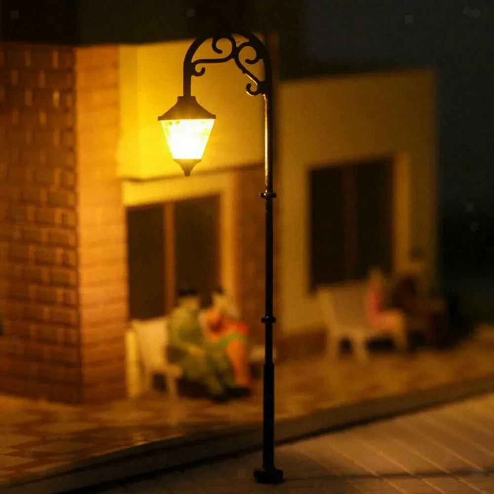 HO For TT Scale LED Street Light Posts 1:100 for Model Railways Warm White Illumination Compatible with 9V to 18V Power Sources