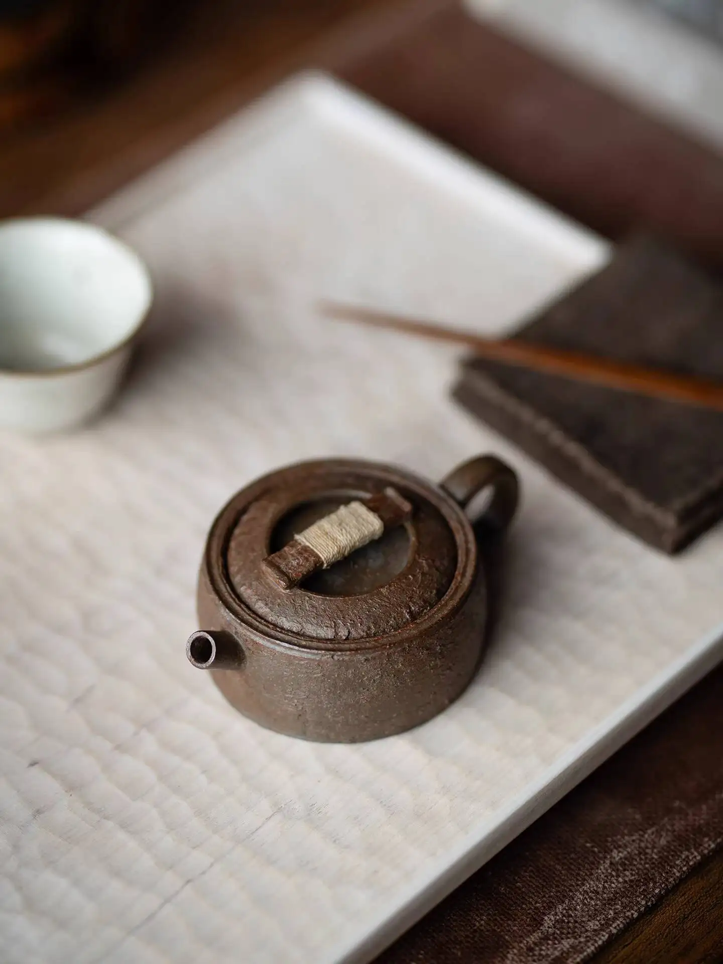 Original Scholar-Style Hanwa Pot Gold-Sprinkled Purely Handmade Fully Handcrafted Made From Jingpo Clay Fired In A