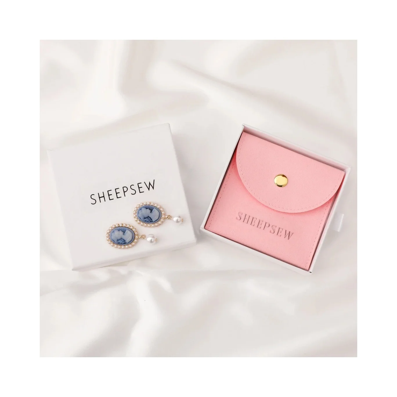 

50pcs 8×8cm custom jewelry package supplies personalize logo microfiber pouch bag with button necklace packaging bags with logo