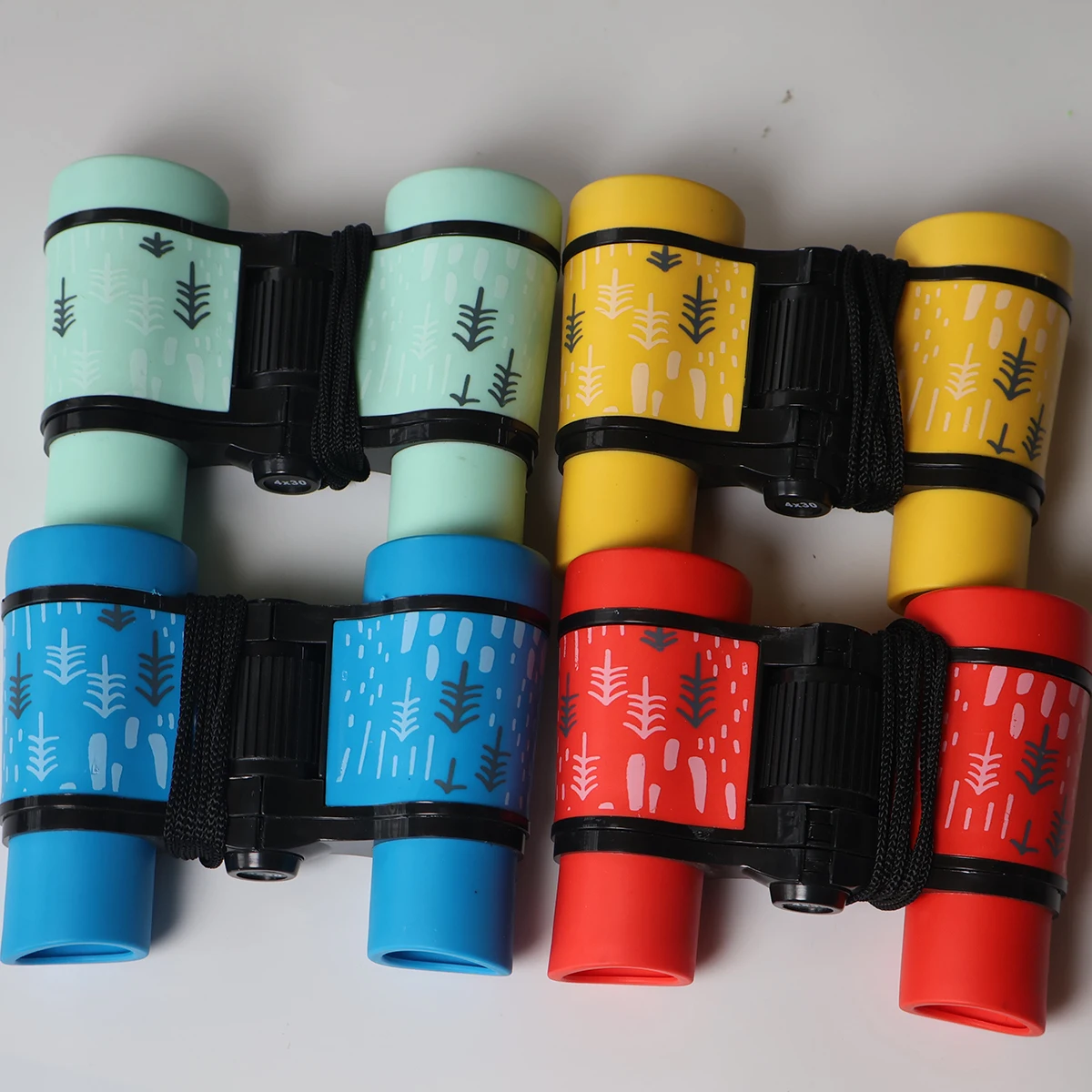 4x30 Binoculars Plastic Children Colorful Lightweight for Kids Contemporary Styling Compact Eyepiece Optical