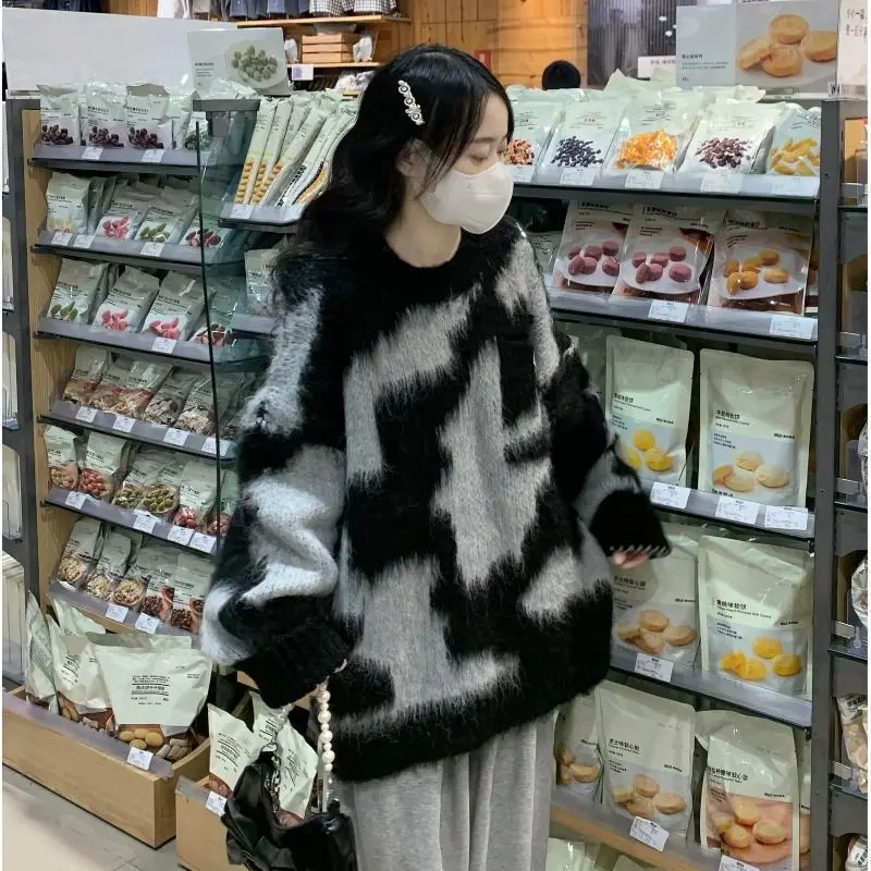 

2025 Winter Lazy Style New Round Neck Thickened Gentle Plush Soft Sticky Knitted Top for Women