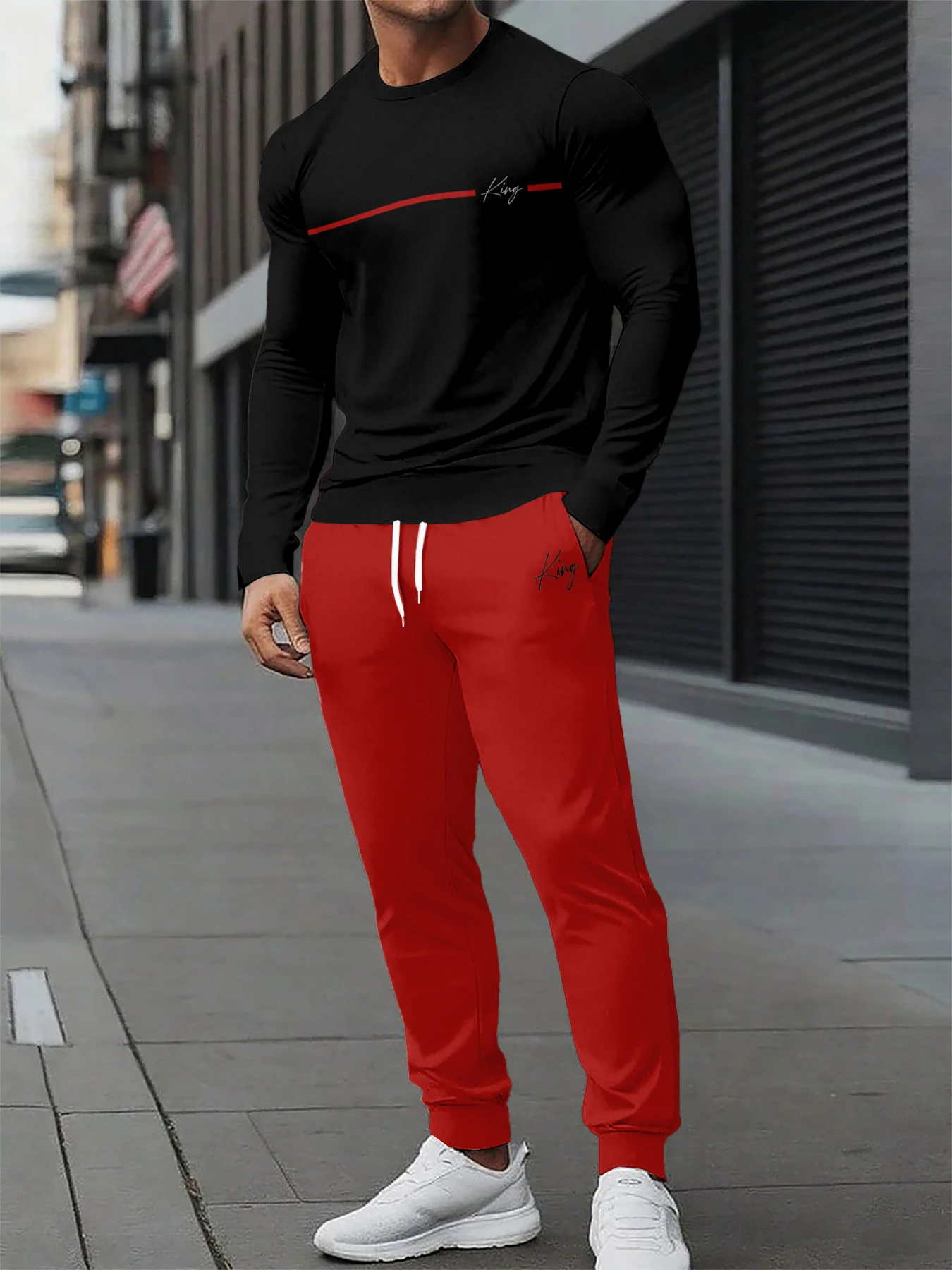 

The new men's round-neck sweatshirt set for Spring and Autumn features street fashion comfort and gradient printing
