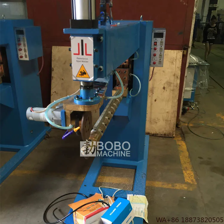 آلة لحام التماس الغرزة الطولية لمجاري الهواء الأوتوماتيكية HVAC لقناة الأنابيب المستديرة