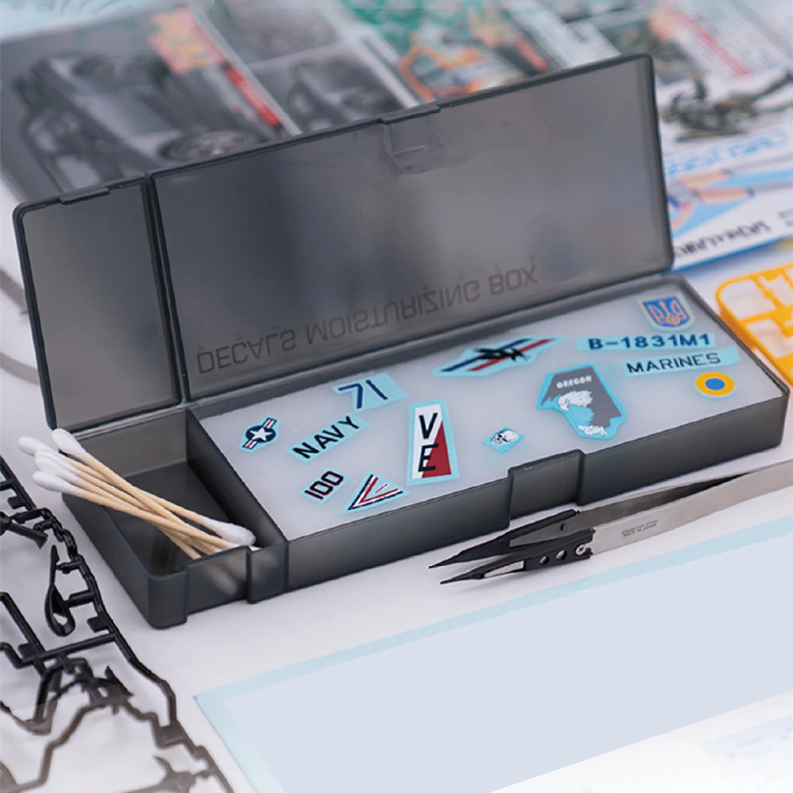 Scatola adesiva per decalcomanie per acqua fai-da-te per strumenti modello Gundam Artigianato per hobby Scatola idratante Strumento idratante a lungo termine