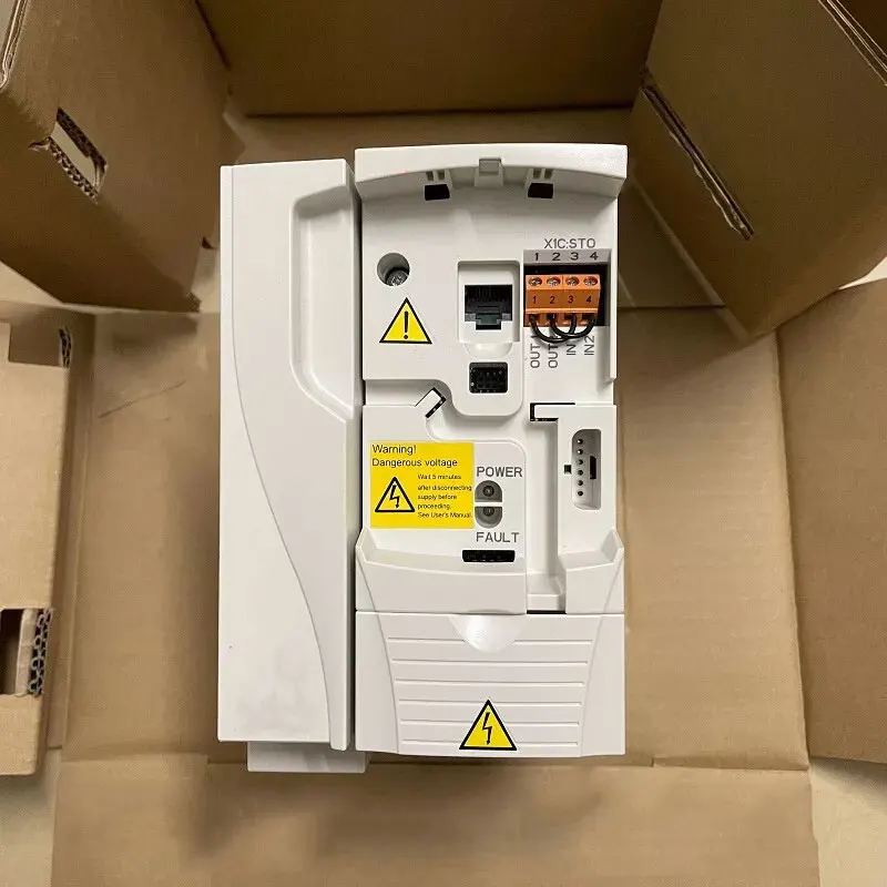 

Совершенно новый ACS355-01E-02A4-2 ACS355-01E-04A7-2 ACS355-01E-06A7-2 Гарантия один год