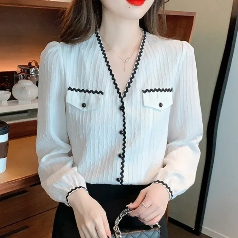 

Long-sleeved Small Fragrance Style Shirt for Women in Spring and Autumn New Age-reducing Shirt V-neck Puff Sleeve Top