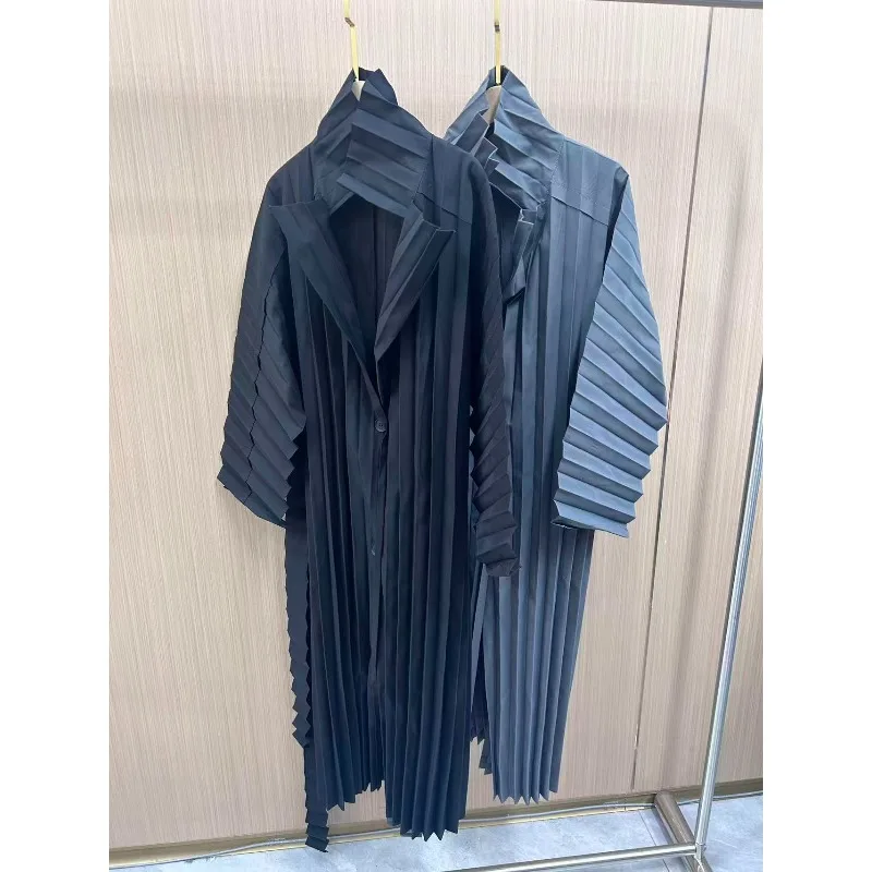 أوروبا جديد مياكي مطوي الرجال خندق معطف 2026 الربيع الصيف ركاب عادية مطوية طويلة مطوي خندق سترة التجاعيد خالية