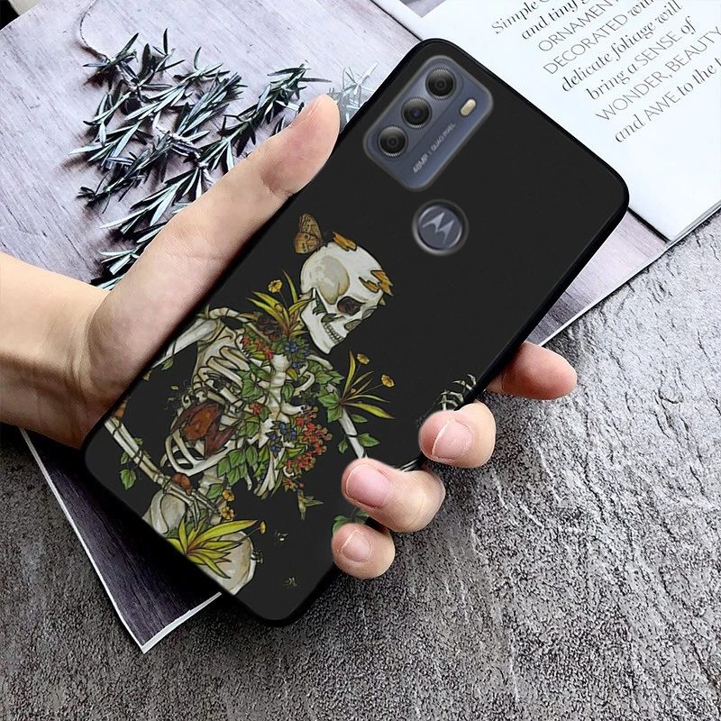 Skeleton Art Phone Case For Motorola G84 G22 G32 G34 G52 G10 G20 G30 G60 G60S G13 G50 G54 G62 G53 G72 G85 G24 Power