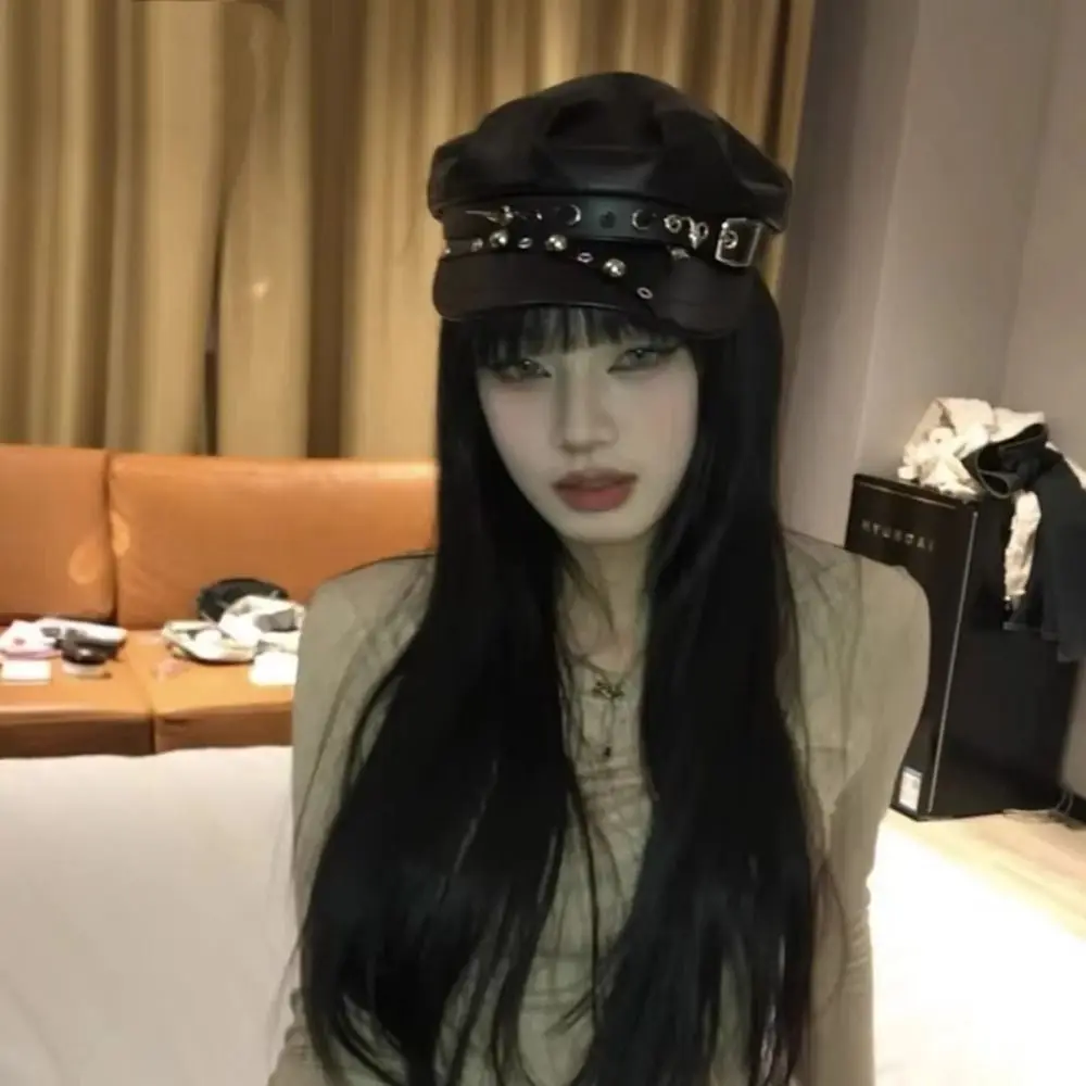 PU Leather Rivet Punk Cap Lolita Cool Dark Retro Gothic Spike Cap Sunscreen Hat Beret Hat Painter Hat Headdress