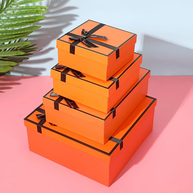 Maßgeschneiderte Box: Love Horse Orange Box, Box mit Tasse und Lippenstift, Qixi Festival Box