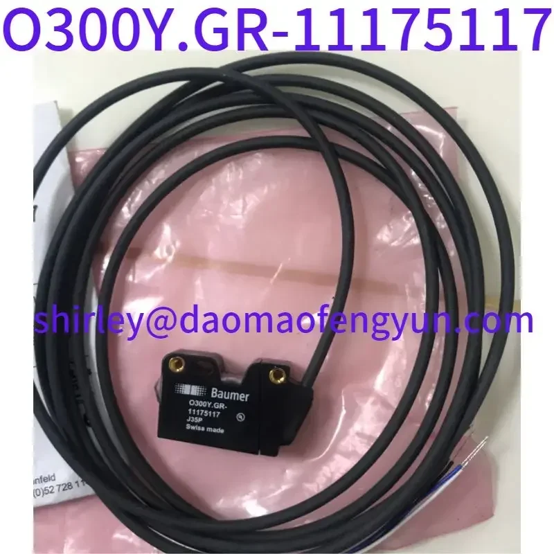 

Б/у фотоэлектрический датчик O300Y-GR-11175117