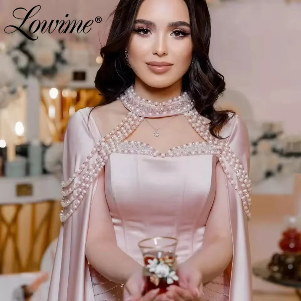 Elegante arabische Perlen, rosa Perlen, Meerjungfrau-Abendkleider mit Umhang, maßgeschneidertes langes formelles Abschlussball-Hochzeitskleid 2025, Roben