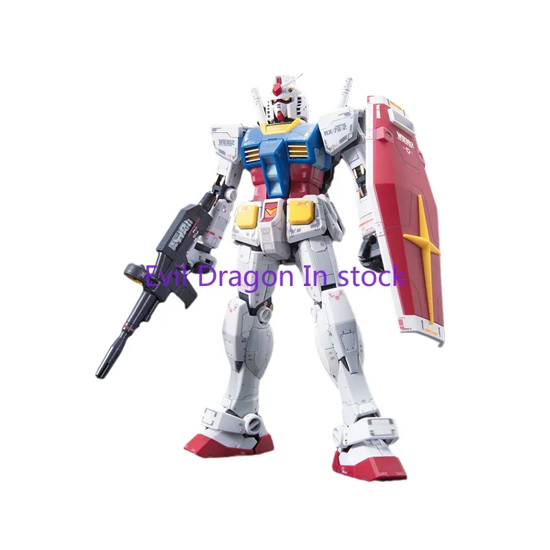 Bandai Originale GUNDAM Anime Modello RG Serie 1/144 RX-78-2 GUNDAM Action Figure Modello di Montaggio Giocattoli Regali per I Bambini