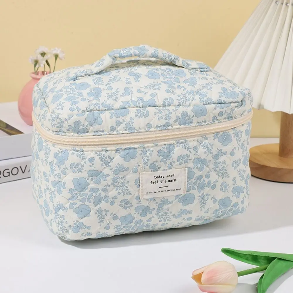 Lovely Makeup Storage Case Aesthetic Flower Printed Makeup Travel Organizer Quilted Household Toiletry Cosmetic Pouch Ladies