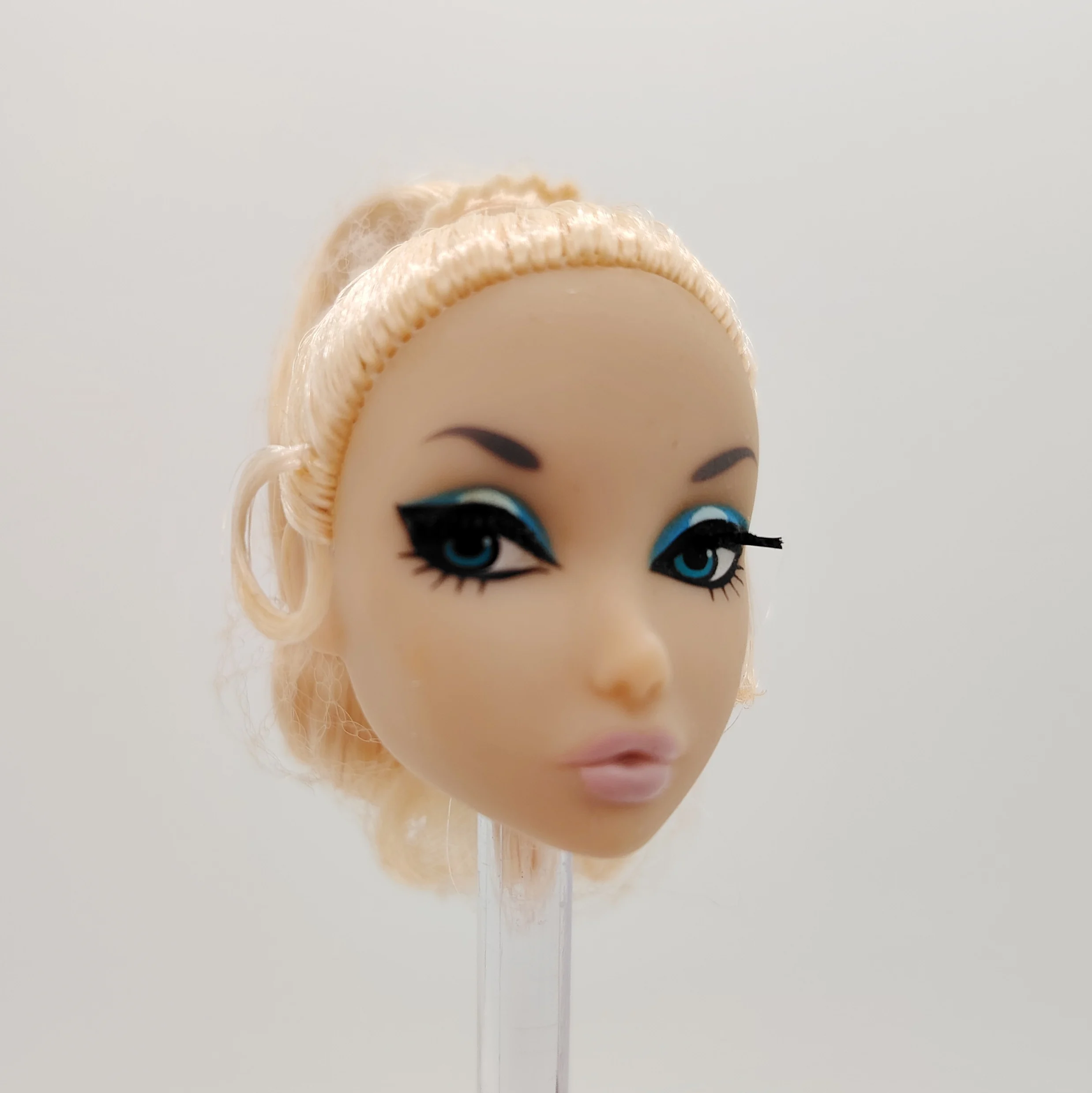 

Fashion Royalty Blonde Hair Nippon Misaki 1/6 Scale Young Girl Doll Head