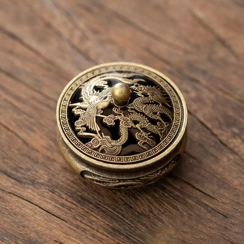 Vintage Alloy Incense Burner Stick Holder Three Legged Hollow Out Mini Sandalwood Censer Incense Burner Home Decoration