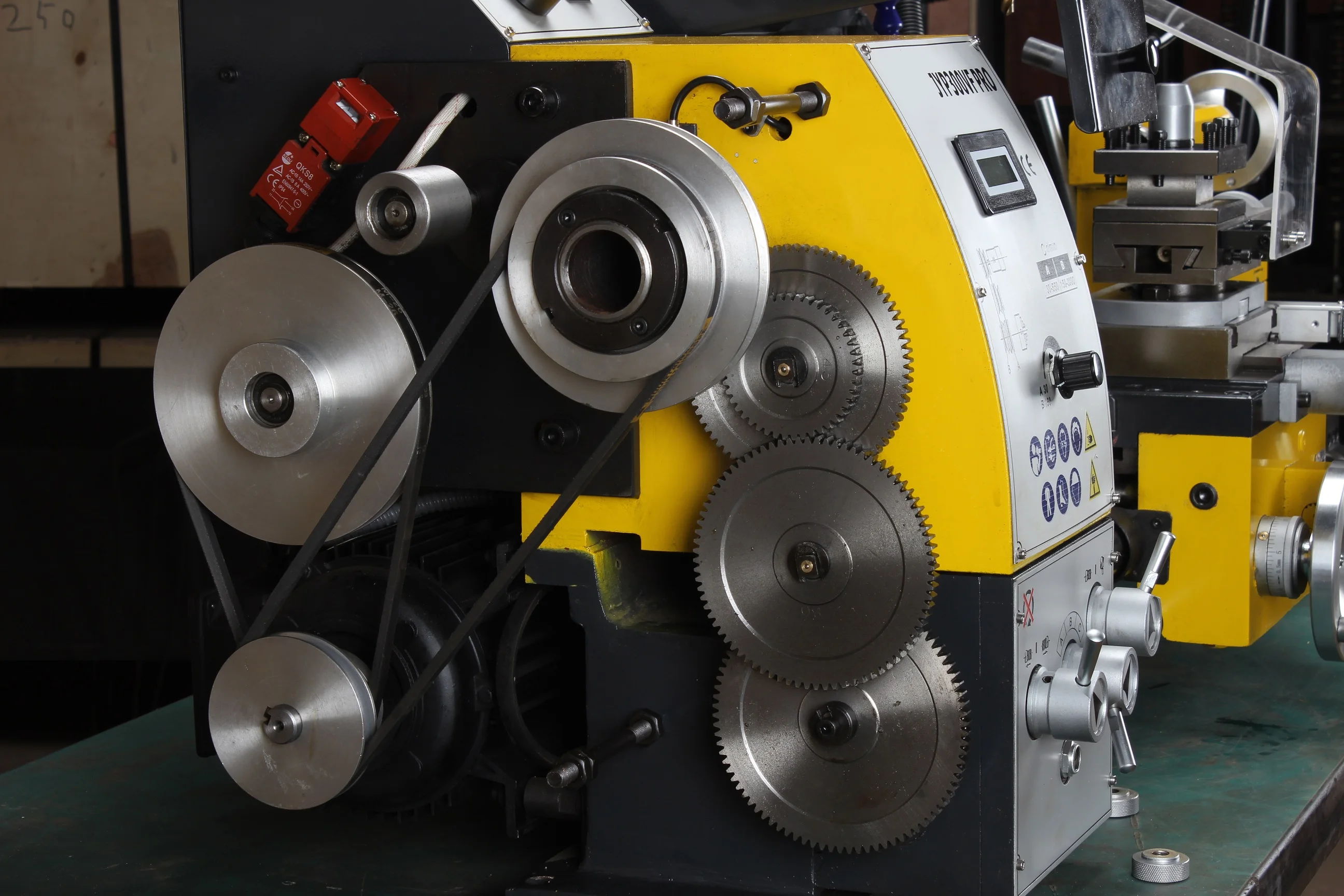 JYP300VF Combination Lathe Metal Turning Metal 3 in 1 Combo Mini Lathe Milling Machine Drilling Lathe and Milling Machine Combo