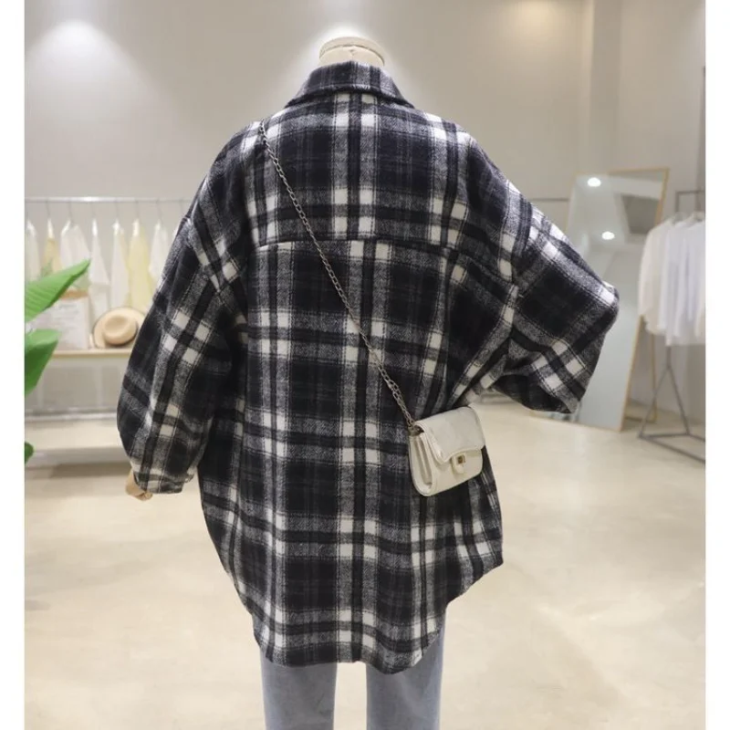 2025 New Autumn and Winter Women's Spliced   POLO Collar Button Fashion Loose Versatile Casual Plaid Long-sleeved Shirt