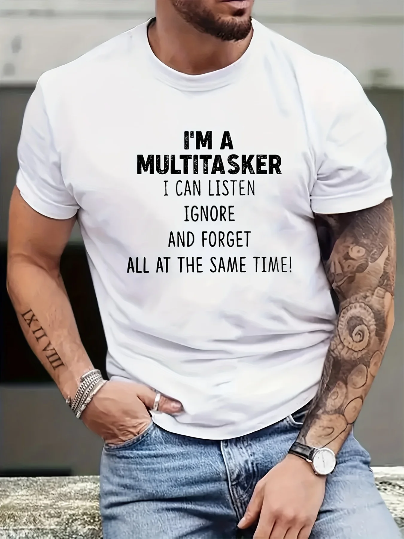 I am a person who can multitask. Crew neck pattern T-shirt, casual T-shirt