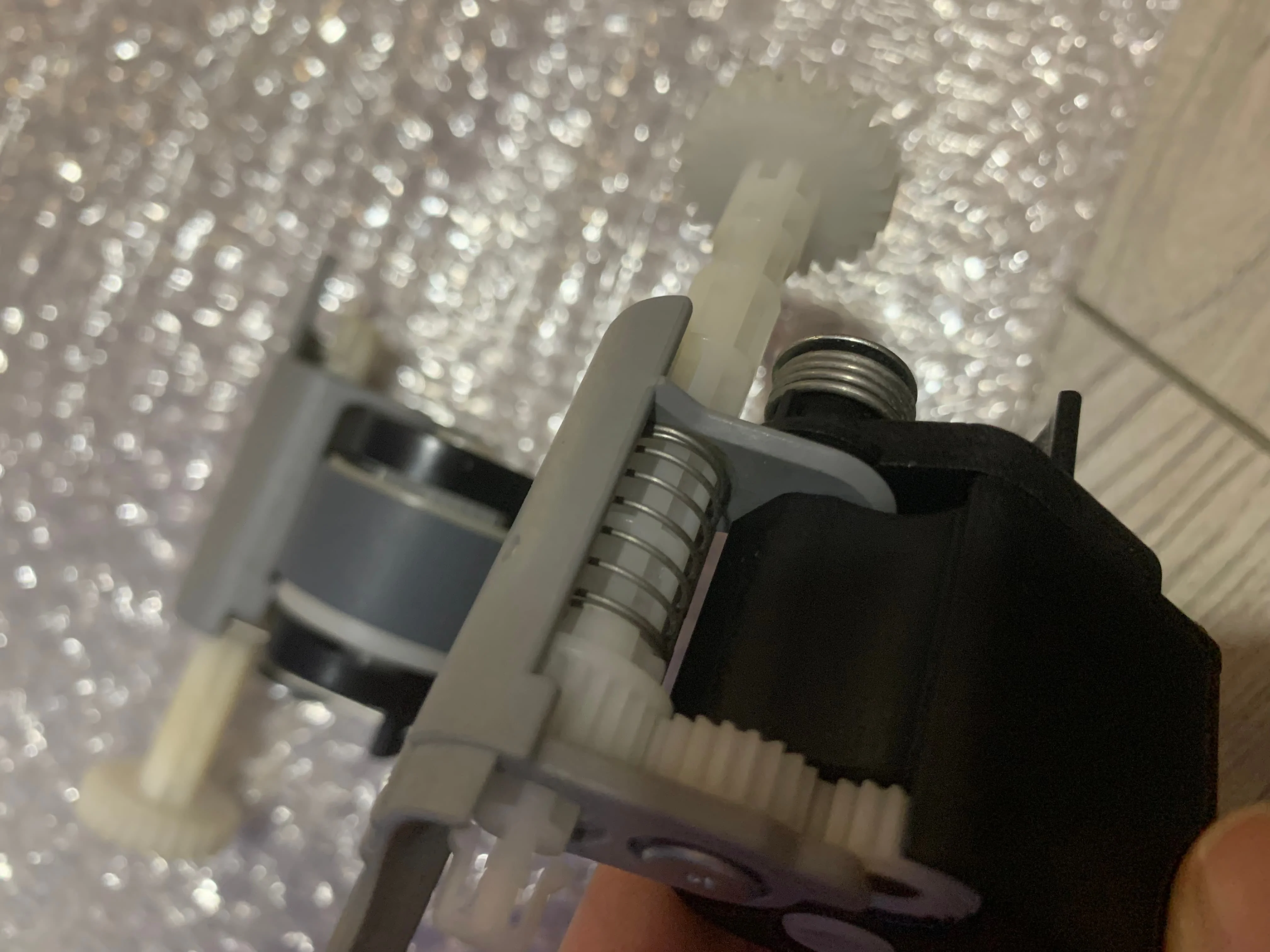 

1 оригинальный ролик захвата 1547069 PICK ASSY для Epson L200 L201 L100 L101 T22 ME33 ME330 ME35 ME350 TX120 TX130 SX125 S22 SX130