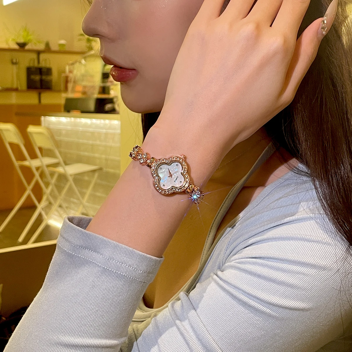 CILOA Women's Dainty Petal-Shaped Bracelet Watch – Elegant, Quartz-Powered, Waterproof