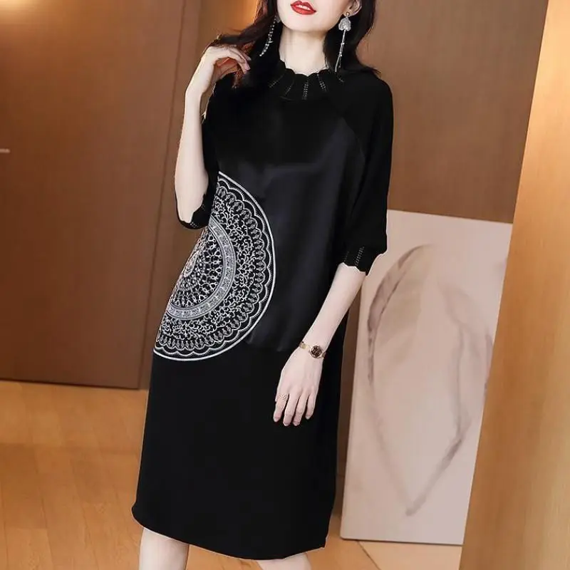 

2024 Summer New Fashion Retro Style High End Standing Neck Embroidery Chinese Style Black Mid Length Dress for Women