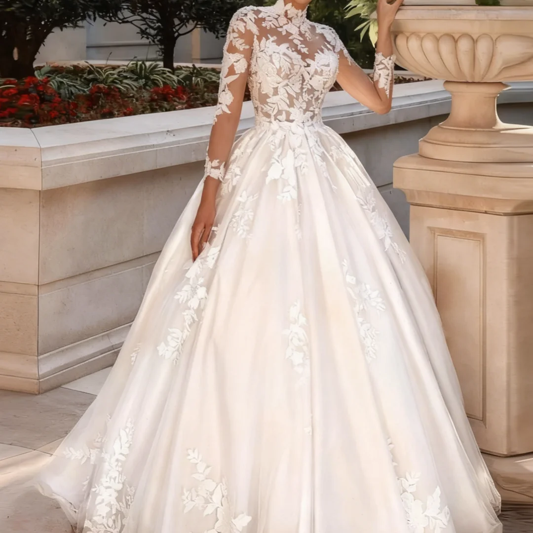 

Exquisite Appliques Sweep Train Ball Gown Design Elegant High Neck Long Sleeve Vintage Bridal Gown Wedding Dress 2025 Customized