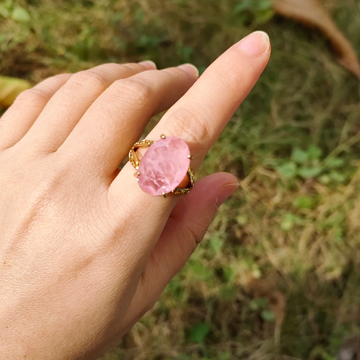 Y21 pink oval gemstone crystal fusion stone back is natural crystal stone front is crystal stone Adjustable rings for women