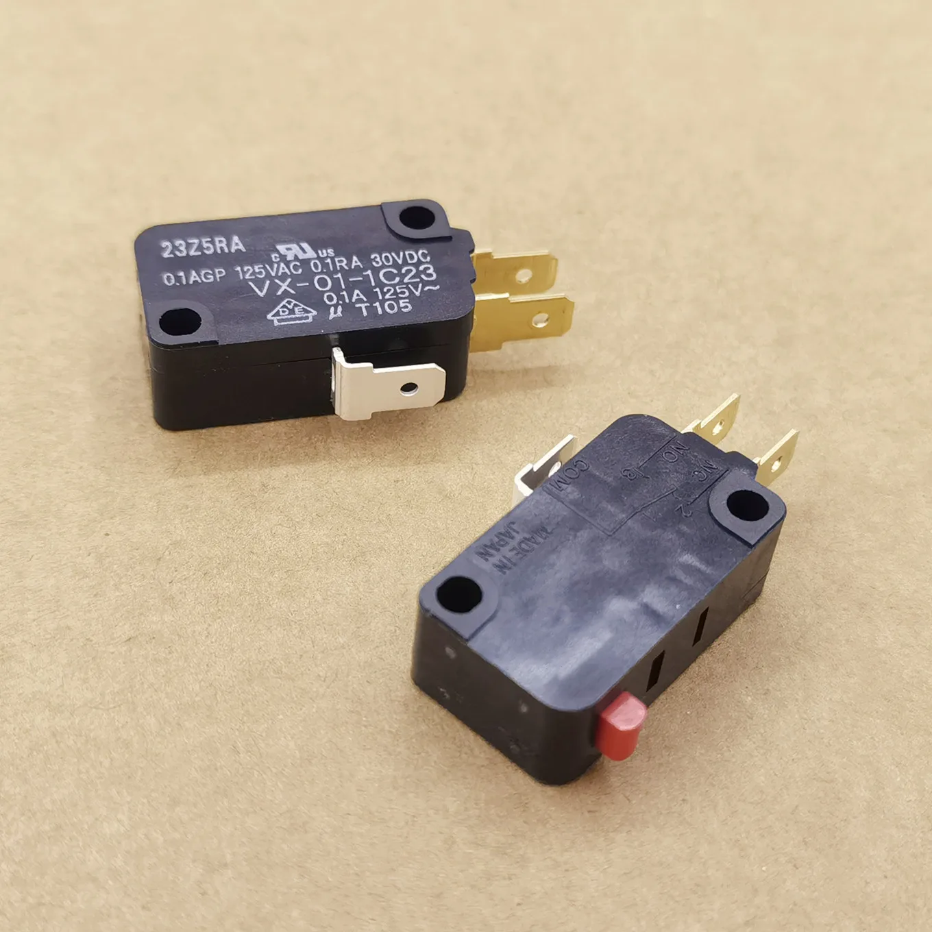 Original Neu 100% VX-01-1C23 Schwenkhebel Kleiner Mikroschalter 0,1A 125VAC 0,1A 30VDC – Detail 1